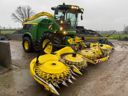 John Deere 9700